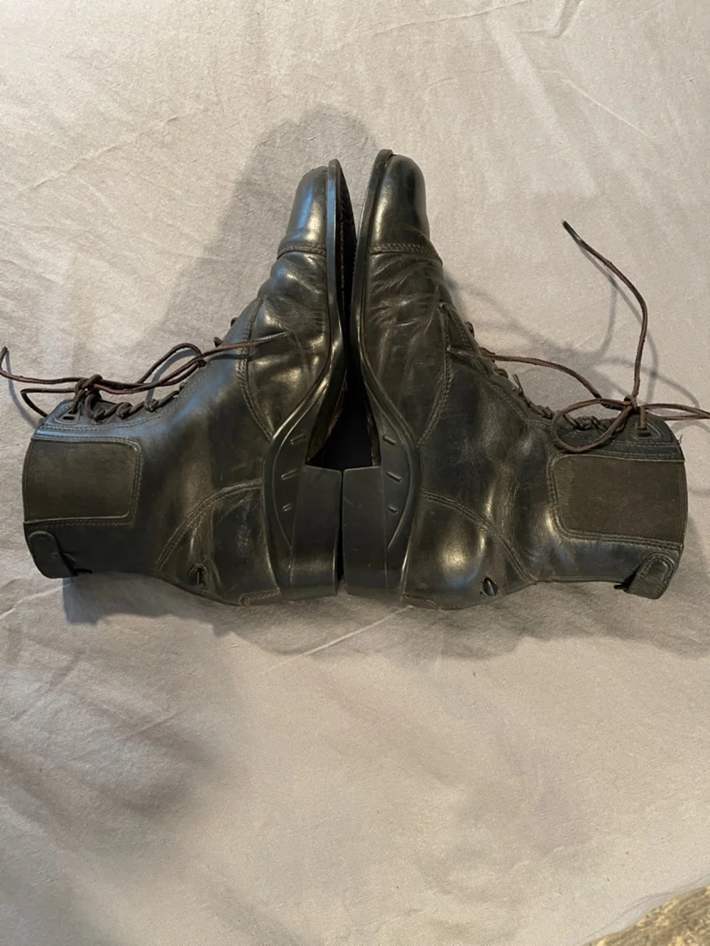 Ariat lace up boots - Picture 3 of 8